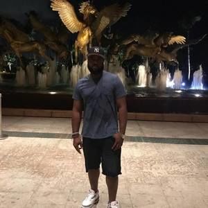 Meet your Posher, Akil